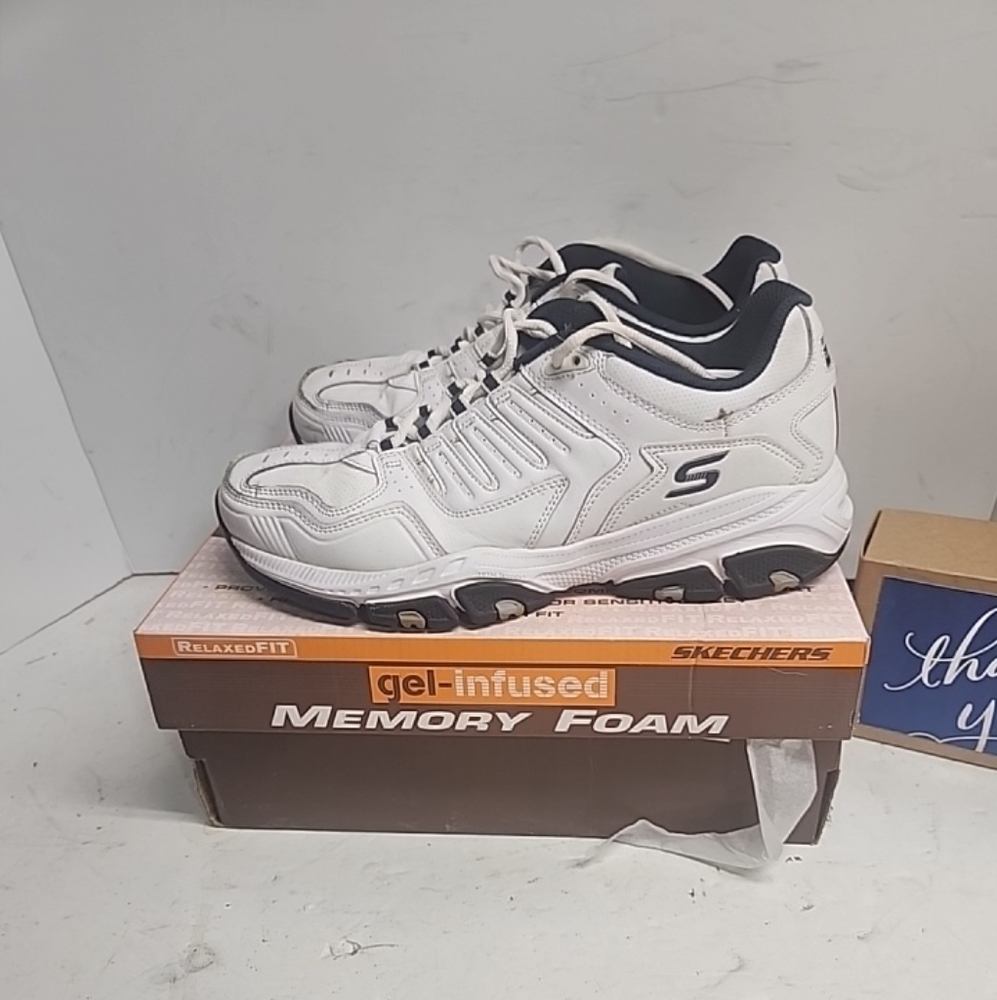 Skechers Relaxed Fit Sneakers